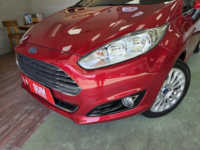 快立嚴選❱❱❱ⓎⒺⓈ認證車2016年4月領牌【1.5 S版】炫目紅✴僅跑十二萬❏原鈑件❏安卓機❏免鑰匙❏四輪新❏可全額貸  第2張相片