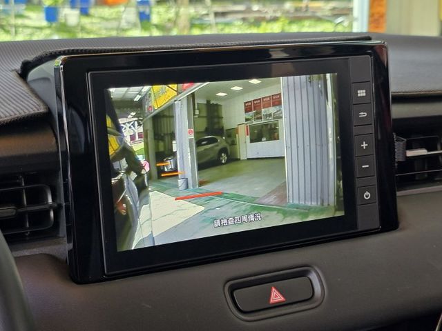 快立嚴選❱❱❱ⓎⒺⓈ認證車2022年9月【尊榮版】晶焰紅✴僅跑七萬❏跟車❏電尾門❏六氣囊❏盲點監視❏雙區恆溫❏可全額貸款  第13張相片