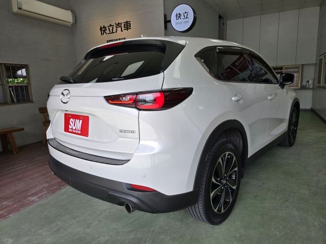 快立嚴選❱❱❱ⓎⒺⓈ認證車2023年10月領牌【P版】曜雪白✴僅跑三萬❏原鈑件❏BOSE音響❏雙電椅❏電尾❏環景❏可全貸  第5張相片