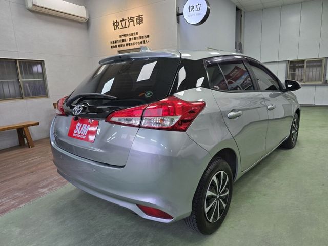 快立嚴選❱❱❱ⓎⒺⓈ認證車2019年型式【精裝版】星燦灰✴僅跑六萬七❏原鈑件❏安卓機❏導航❏倒顯❏日型燈❏四輪新❏可全貸  第5張相片