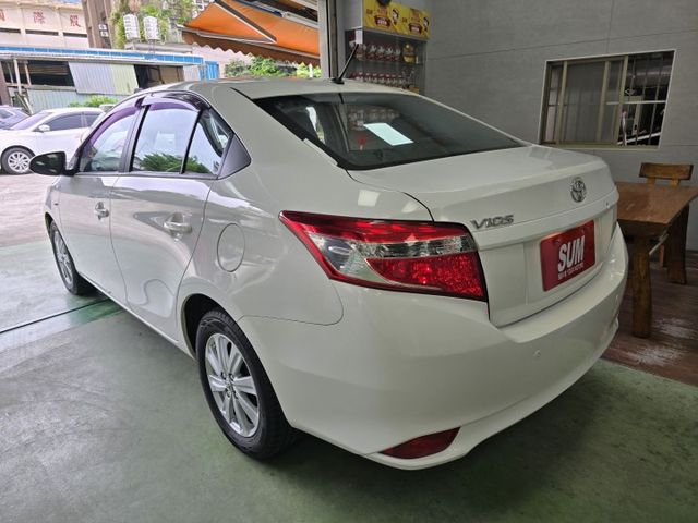 快立嚴選❱❱❱ⓎⒺⓈ認證車2014年【經典版】雪貂白♡里程保證❏全車原鈑件❏透氣皮椅❏鋁圈❏四輪新❏代步車首選❏可全額貸  第5張相片