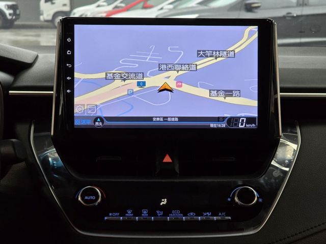 快立嚴選❱❱❱ⓎⒺⓈ認證車2021年【精裝豪華版】極光銀✴僅跑三萬❏原漆原鈑件❏安卓機❏導航❏恆溫❏跟車❏四輪新❏可全貸  第13張相片