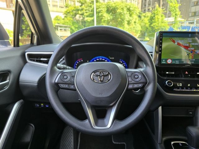快立嚴選❱❱❱ⓎⒺⓈ認證車2023年式【精裝尊爵版】極光銀✴僅跑五萬❏原漆原鈑件❏盲點❏環景❏安卓❏導航❏四輪新❏可全貸  第12張相片