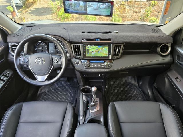 快立嚴選❱❱❱ⓎⒺⓈ認證車2016年【精裝豪華版】珍珠白✴僅跑十四萬❏全車原鈑件❏導航❏免鑰匙❏電尾門❏前後雷達❏可全貸  第13張相片