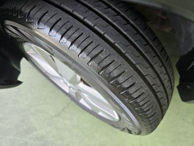 快立嚴選❱❱❱ⓎⒺⓈ認證車2020年型式【行家皮椅版】烈焰紅✴僅跑五萬五❏原鈑件❏魔術大空間❏輕RV首選❏四輪新❏可全貸  第7張相片