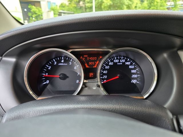 快立嚴選❱❱❱ⓎⒺⓈ認證車2020年型式【行家皮椅版】烈焰紅✴僅跑五萬五❏原鈑件❏魔術大空間❏輕RV首選❏四輪新❏可全貸  第10張相片