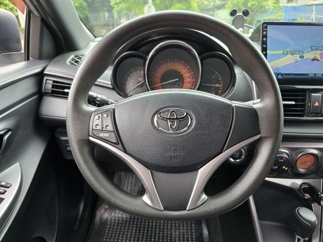 快立嚴選❱❱❱ⓎⒺⓈ認證車2015年【精裝豪華版】星燦灰✴僅跑十萬❏原鈑件❏安卓機❏免鑰匙❏恆溫❏電折❏透氣皮椅❏可全貸  第11張相片