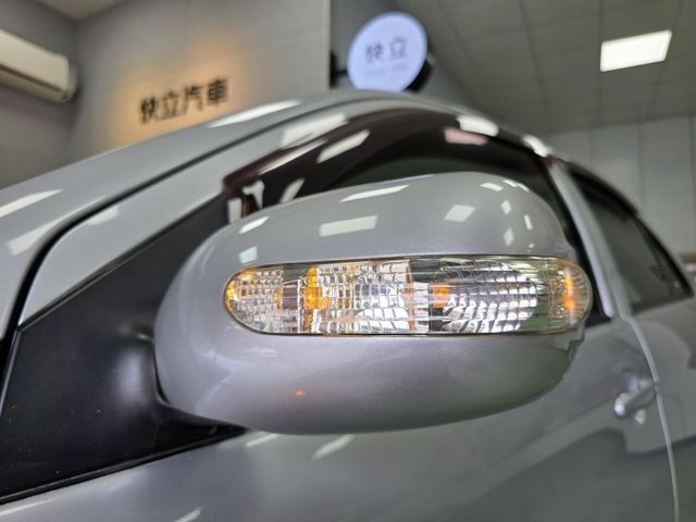 快立嚴選❱❱❱ⓎⒺⓈ認證車2012年【精裝經典J版】極光銀✴僅跑八萬五❏全車原鈑件❏透氣皮椅❏車庫車❏內外如新❏可全額貸  第3張相片