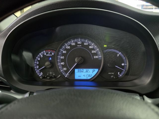 快立嚴選❱❱❱ⓎⒺⓈ認證車2021年【經典版】極光銀✴僅跑四萬❏全車原鈑件❏雙色鋁圈❏電折後視鏡❏七氣囊❏防滑❏可全額貸  第9張相片