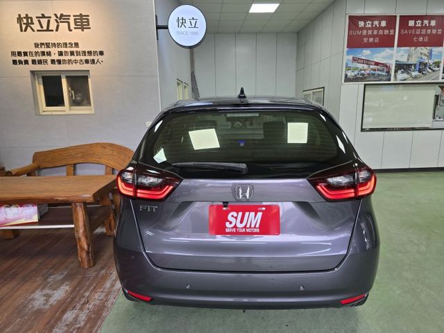 快立嚴選❱❱❱ⓎⒺⓈ認證車2023年9月領牌【汽油版】深鈦灰✴僅跑一萬❏原鈑件❏跟車❏六氣囊❏免鑰匙❏前後LED❏可全貸  第6張相片