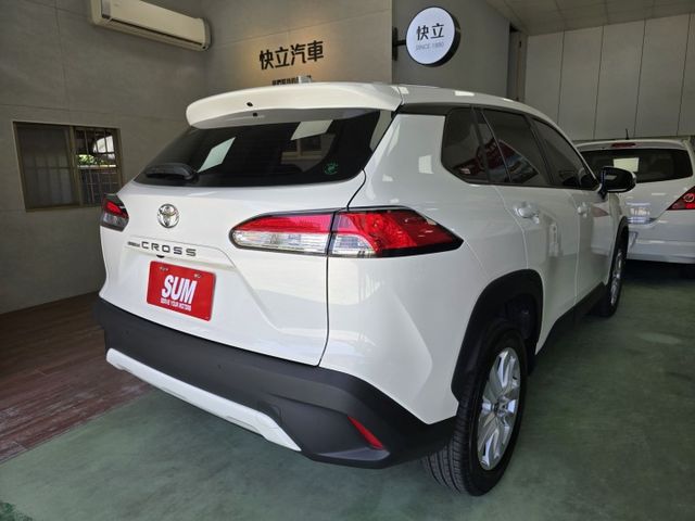 快立嚴選❱❱❱ⓎⒺⓈ認證車2023年型式【雙精裝豪華版】雪貂白✴僅跑三萬六❏原漆原鈑件❏導航❏全速域跟車❏四輪新❏可全貸  第4張相片