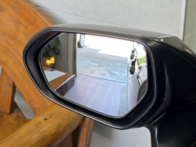 快立嚴選❱❱❱ⓎⒺⓈ認證車2021年型式【精裝豪華✚】雲河灰✴僅跑三萬❏原漆原鈑件❏安卓機❏盲點❏單電滑門❏定速❏可全貸  第5張相片