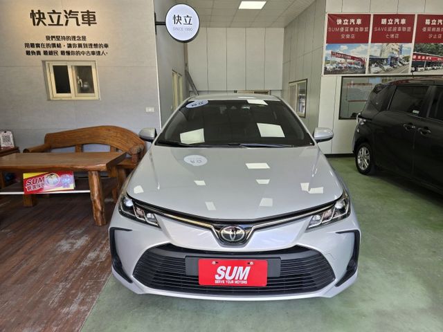 快立嚴選❱❱❱ⓎⒺⓈ認證車2021年【精裝經典版】極光銀✴僅跑兩萬二❏原鈑件❏安卓機❏跟車❏四輪新❏代步車首選❏可全額貸  第3張相片