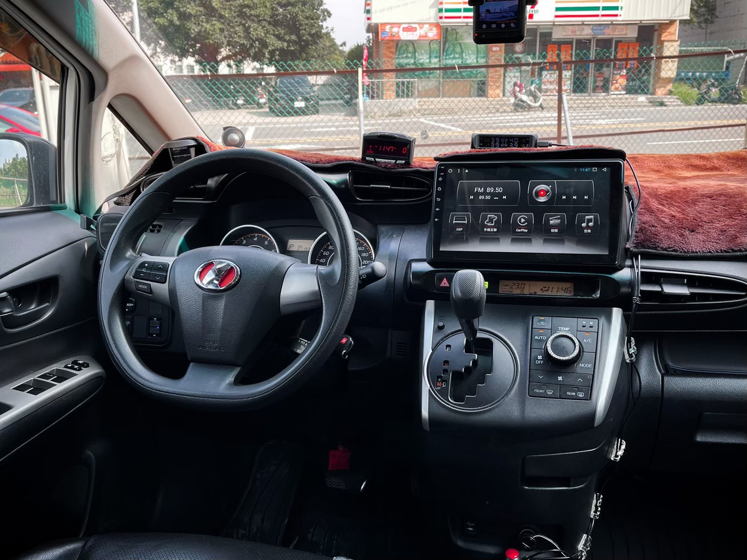 Toyota Wish 2013 CVT 2.0L  第2張相片