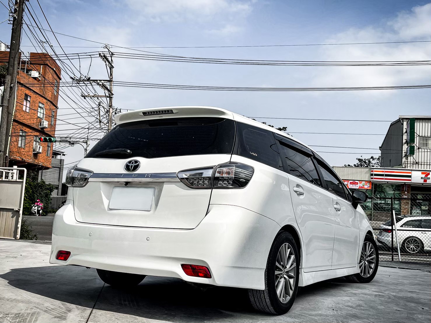 Toyota Wish 2013 CVT 2.0L  第6張相片