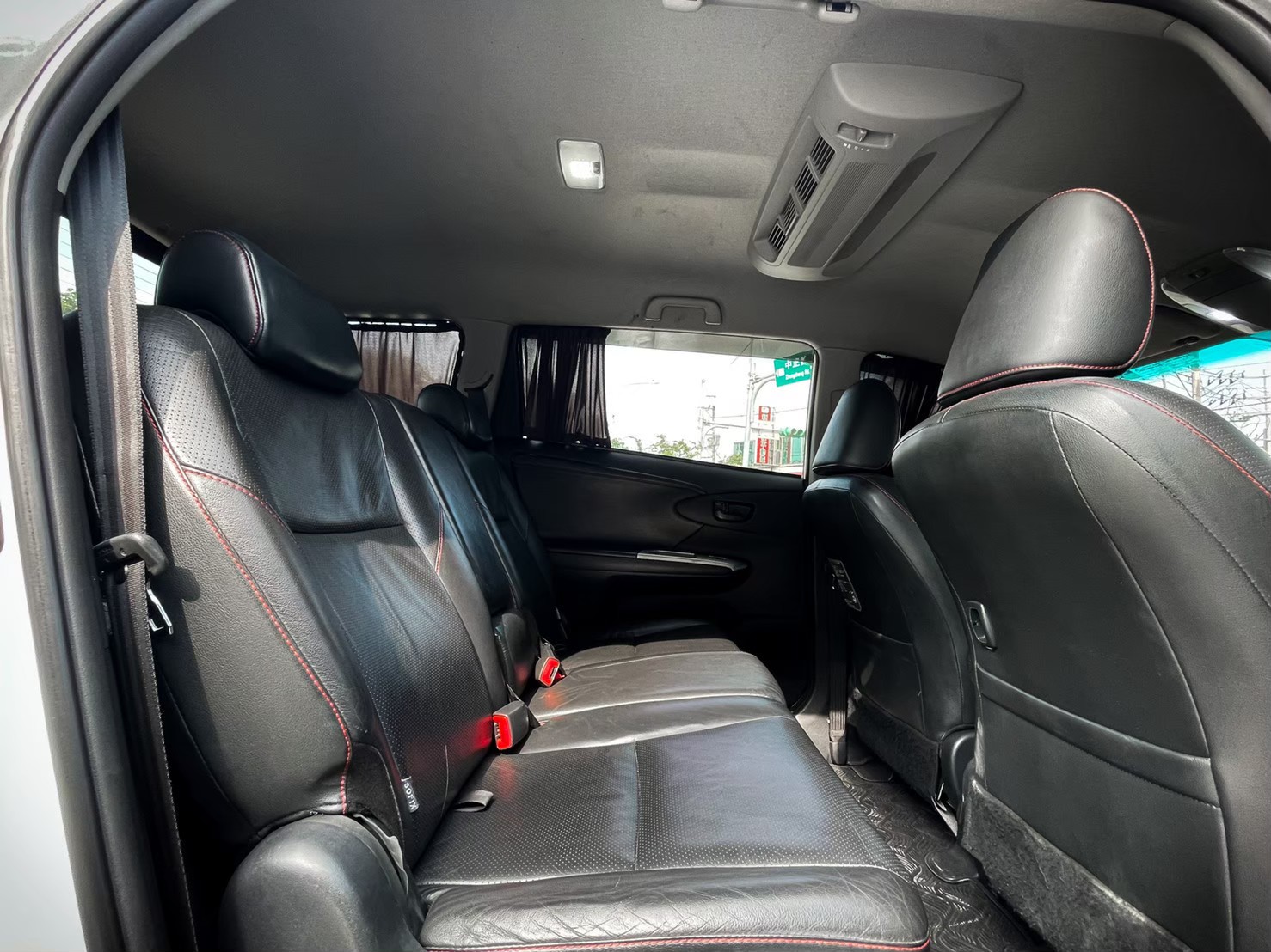 Toyota Wish 2013 CVT 2.0L  第8張相片