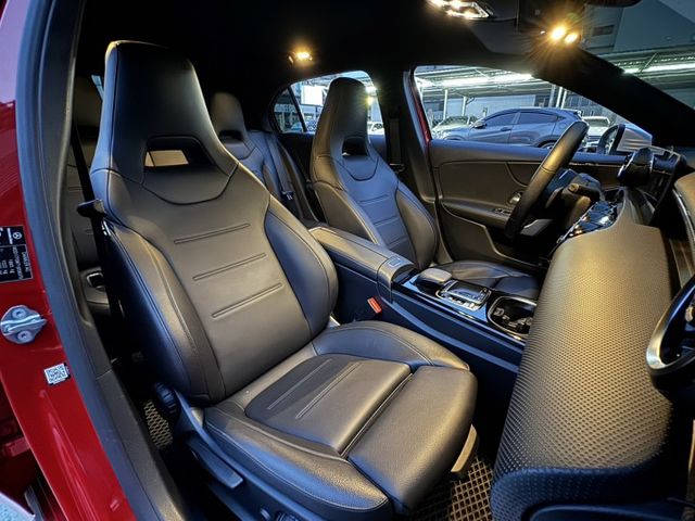㊣Benz A200/原鈑件/珍珠白+黑車頂/CarPlay/免鑰匙/換檔撥片/定速巡航/前後雷達/倒車影像/電動座椅  第8張相片
