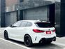 BMW 118i Edition M M版空力套件/跑車座椅/藍安全帶/免鑰啟動/摸門/盲點/VVS閥門尾段  第2張縮圖