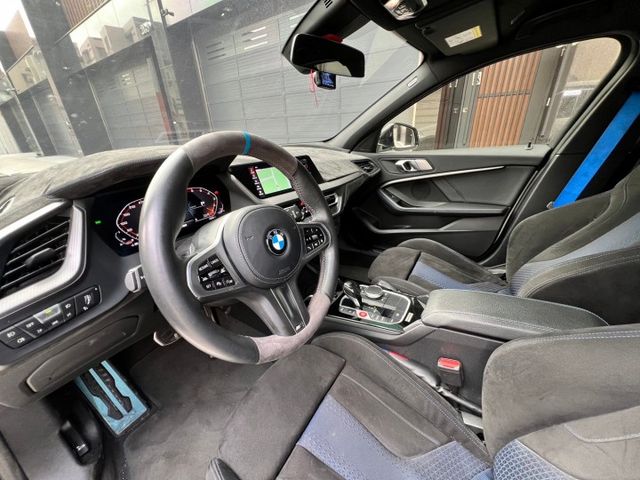 BMW 118i Edition M M版空力套件/跑車座椅/藍安全帶/免鑰啟動/摸門/盲點/VVS閥門尾段  第7張相片