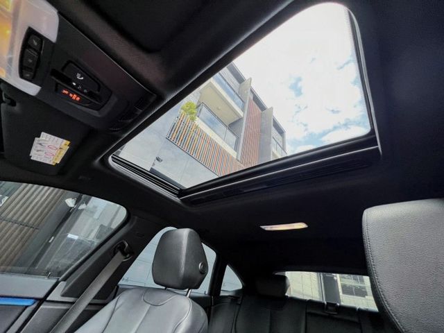 BMW 428i M版 原鈑件 免鑰摸門/天窗/M版方向盤/電動記憶座椅/電尾門/19吋輪圈/安卓機  第15張相片
