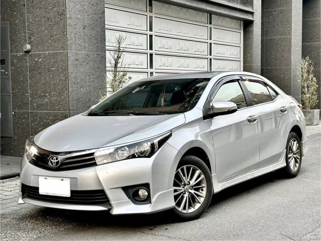 ALTIS Z版 原鈑件全車Z版套件/雙環數位儀表/免鑰匙啟動/恆溫空調/天窗/快撥換檔  第1張相片
