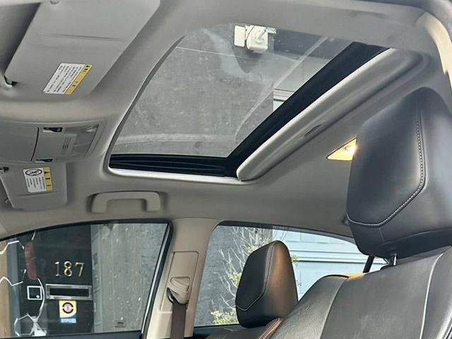 ALTIS Z版 原鈑件全車Z版套件/雙環數位儀表/免鑰匙啟動/恆溫空調/天窗/快撥換檔  第8張相片