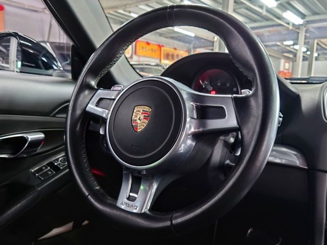 Porsche 981 boxster2.7 GT4外觀 安卓機 倒車顯影 閥門排氣 19吋 碳纖維空力件 客製卡鉗  第7張相片