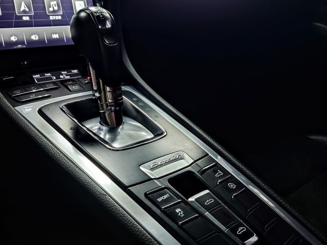 Porsche 981 boxster2.7 GT4外觀 安卓機 倒車顯影 閥門排氣 19吋 碳纖維空力件 客製卡鉗  第11張相片