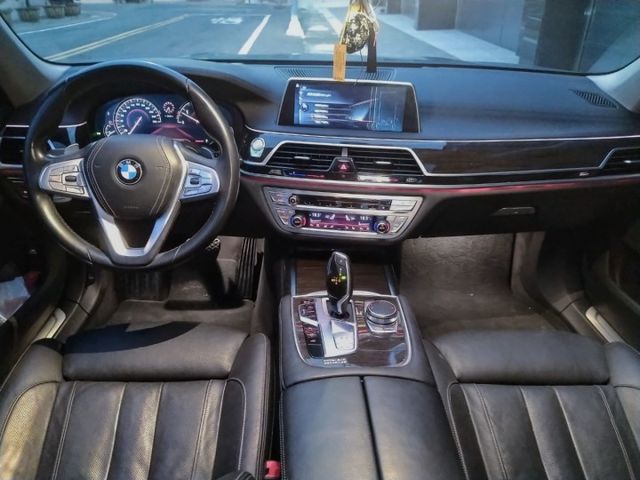 2016年式 BMW 730d  G11 柴油 低里程 原鈑件  第5張相片