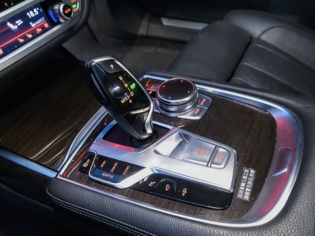 2016年式 BMW 730d  G11 柴油 低里程 原鈑件  第13張相片