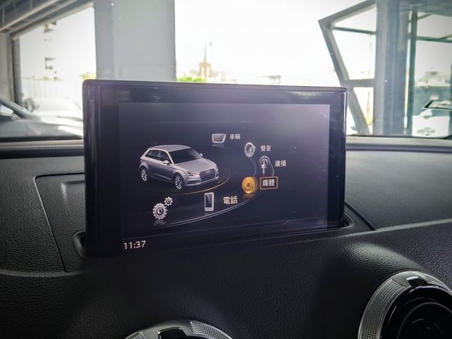 A3 35TFSI SportBack Premium 小改 高階 原鈑件 低里程  第12張相片