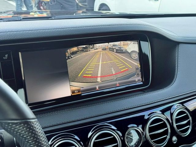 S350D 摸門 電吸門 免鑰匙啟動 換檔撥片 定速 倒車顯影 四座電動記憶椅 三區恆溫 20寸鋁圈 改63套件  第7張相片