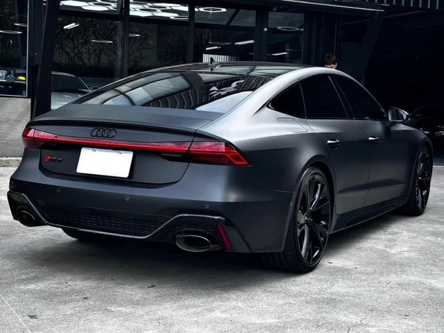 AUDI RS7 SportBack 原鈑件 實跑3萬km  第2張相片