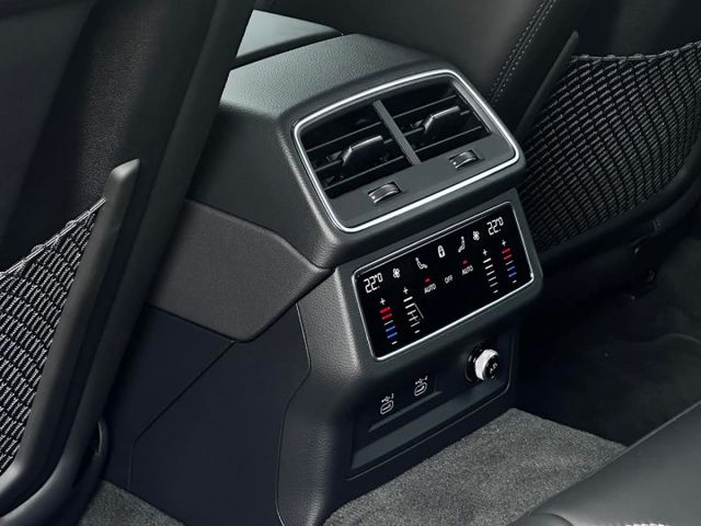 AUDI RS7 SportBack 原鈑件 實跑3萬km  第14張相片