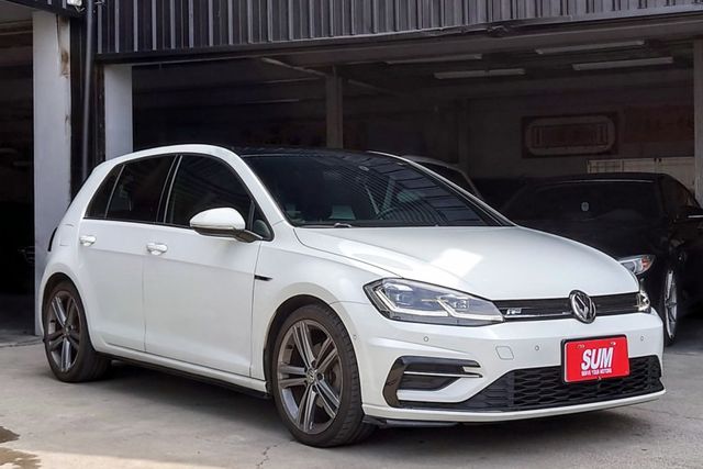 GOLF 280TSI RLine低里程 ACC跟車 盲點 液晶儀表 換檔撥片 CarPlay 倒車顯影 免鑰匙 摸門  第1張相片