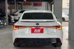 Is300h F-sport 免鑰啟動 摸門 ACC跟車 車道維持 倒車顯影 盲點 車道偏離警示 雙前電熱椅 恆溫空調  第6張縮圖