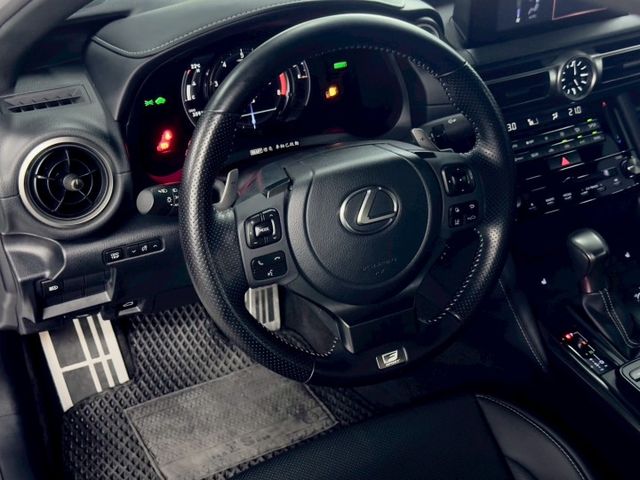Is300h F-sport 免鑰啟動 摸門 ACC跟車 車道維持 倒車顯影 盲點 車道偏離警示 雙前電熱椅 恆溫空調  第10張相片