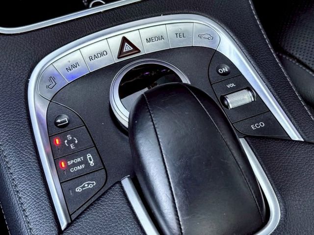 S550 全車邁巴赫套件 柏林 氣壓懸吊 全景天窗 電吸門 電尾門 雙前記憶電熱通風座 液晶螢幕  第8張相片