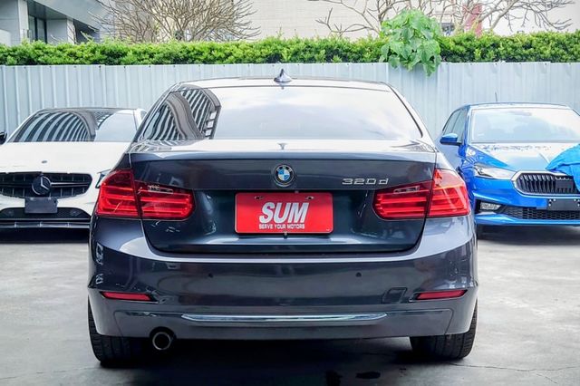 BMW 320D 原鈑件 無待修 歡迎賞車議價  第4張相片