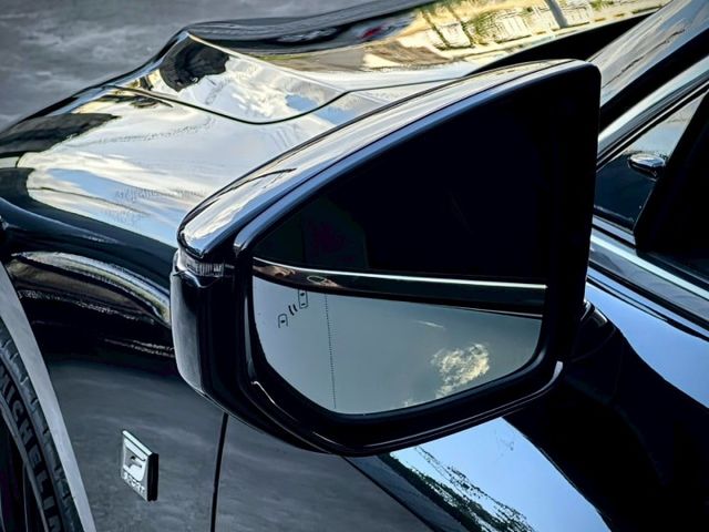 Is300h F-sport 免鑰啟動 摸門解鎖 ACC 車道維持 定速巡航 倒車顯影  盲點偵測 車道偏離 雙前電熱椅  第9張相片