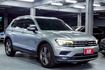 Tiguan 330 tsi  摸門 免鑰匙啟動 360環景 定速 ACC 抬顯 數位儀表 四輪傳動 電動椅 雙區恆溫  第1張縮圖