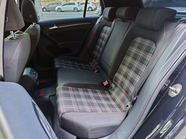GOLF GTI 原鈑件 低里程 改裝數十萬 前車主極度顧車  第6張相片