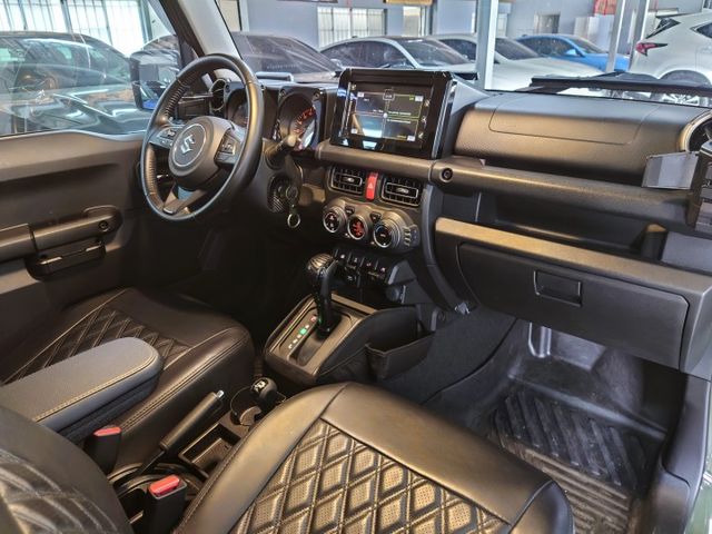 Jimny 1.5 原鈑件 超低里程 改裝品眾多  第7張相片