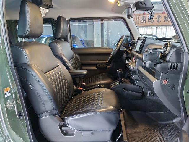 Jimny 1.5 原鈑件 超低里程 改裝品眾多  第9張相片