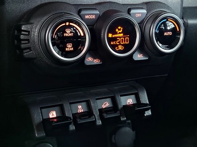 Jimny 1.5 原鈑件 超低里程 改裝品眾多  第14張相片