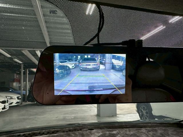 Picanto GT Line 摸門解鎖 定速系統 免鑰匙啟動 倒車顯影 倒車雷達 快控方向盤 胎壓警示 恆溫空調  第13張相片