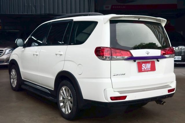 Zinger 旗艦＋型 盲點偵測 胎壓顯示 定速系統 倒車顯影 雷達 自動頭燈 數位儀表 恆溫空調 蜂鳴式倒車輔助  第2張相片
