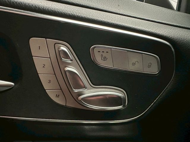 V250d 摸門解鎖 定速系統 快控方向盤 智慧頭燈 前後雷達偵測 雙前電動記憶加熱椅 分區恆溫 模式調節  電尾門  第15張相片