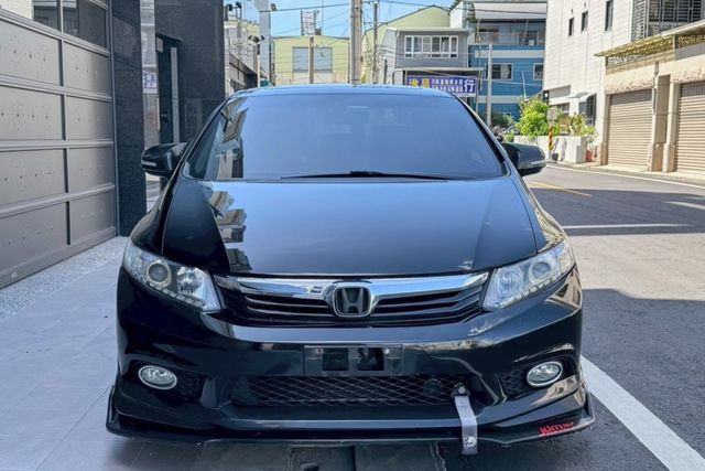 Civic 2.0S 原鈑件 HID頭燈/6氣囊/天窗/車身動態穩定/換檔撥片/駕駛電動椅  第2張相片