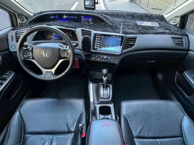 Civic 2.0S 原鈑件 HID頭燈/6氣囊/天窗/車身動態穩定/換檔撥片/駕駛電動椅  第5張相片